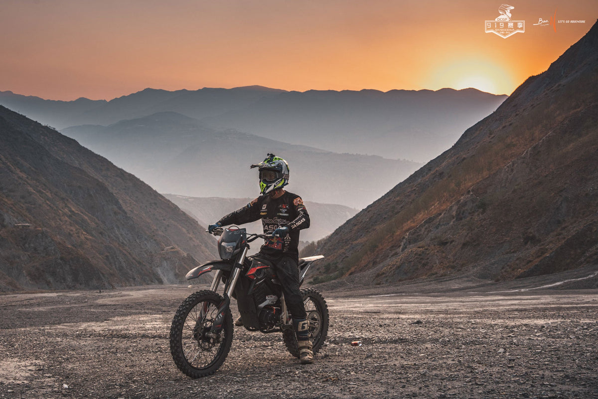 Raptor 12000W Electric Dirt Bike